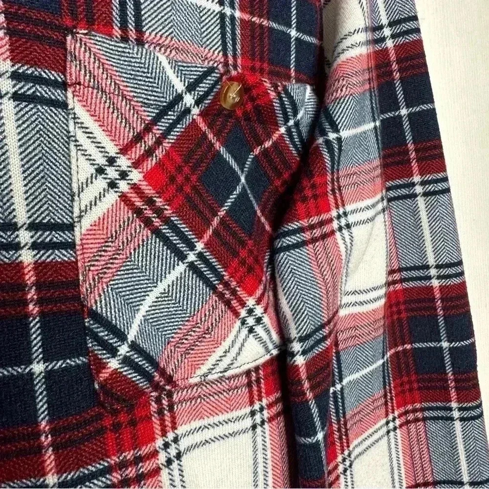 Ardene Button-Up Shirt Plaid white, Red, & Black Size Large - Picture 6 of 16